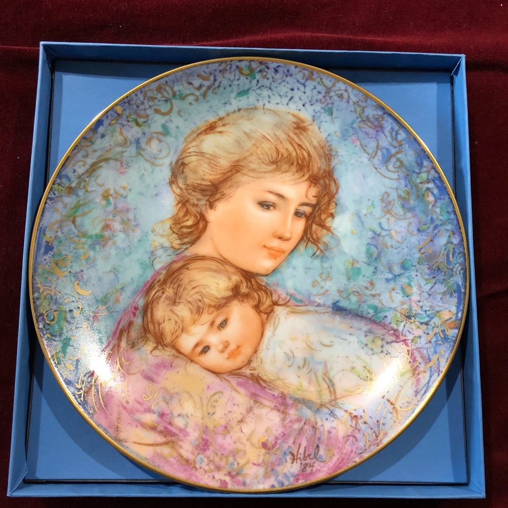 Edna Hibel 1984 Mother’s Day Plate - Abby and Lisa